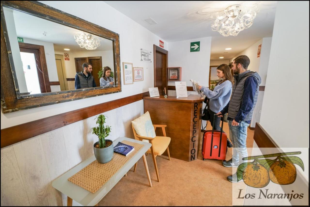 Hostal Y Apartamento Rural Los Naranjos Melegis Bagian luar foto