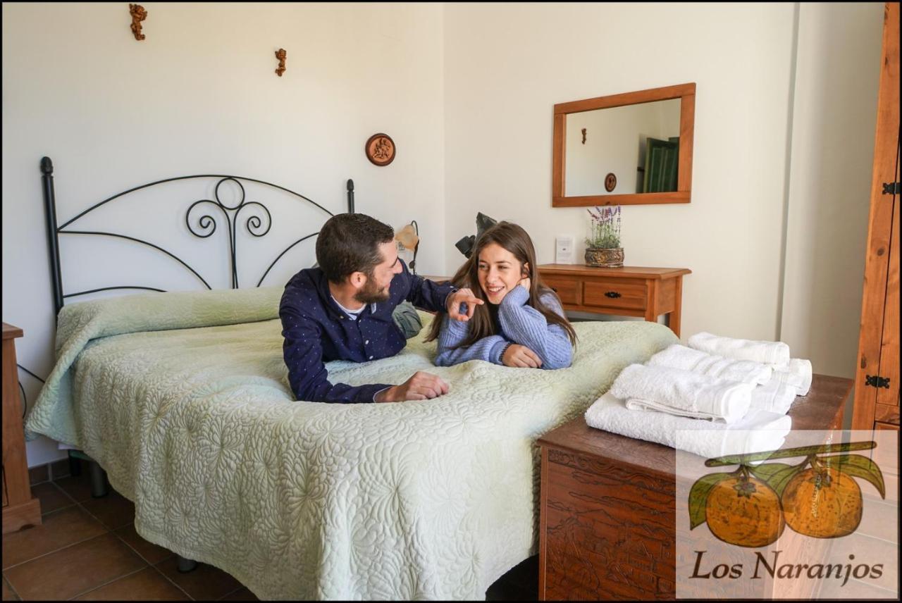 Hostal Y Apartamento Rural Los Naranjos Melegis Bagian luar foto