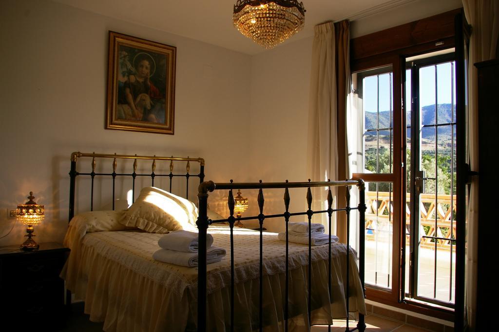 Hostal Y Apartamento Rural Los Naranjos Melegis Bagian luar foto