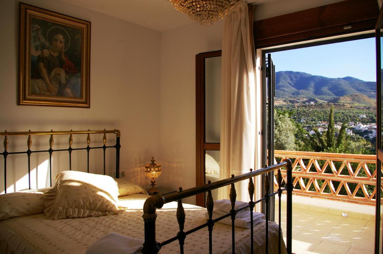 Hostal Y Apartamento Rural Los Naranjos Melegis Bagian luar foto