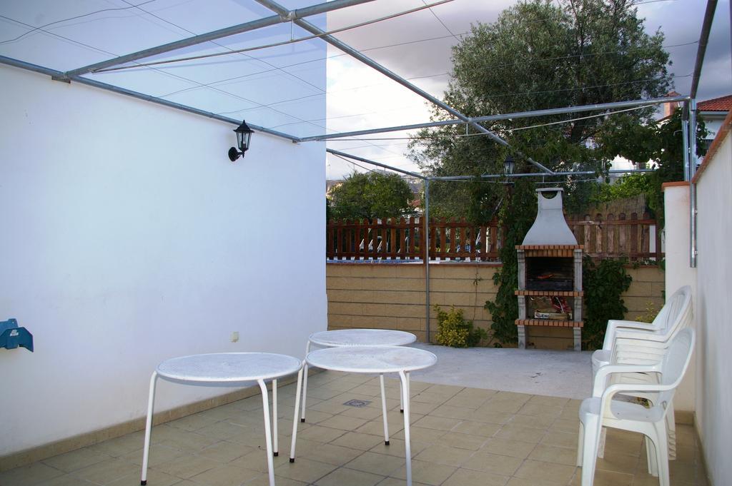 Hostal Y Apartamento Rural Los Naranjos Melegis Bagian luar foto